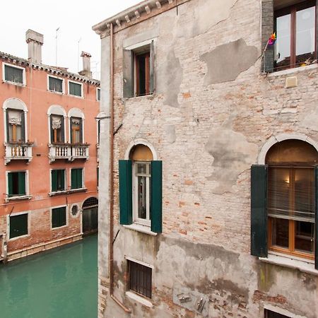 Explore Venice From A Sophisticated Hideaway In San Polo 외부 사진