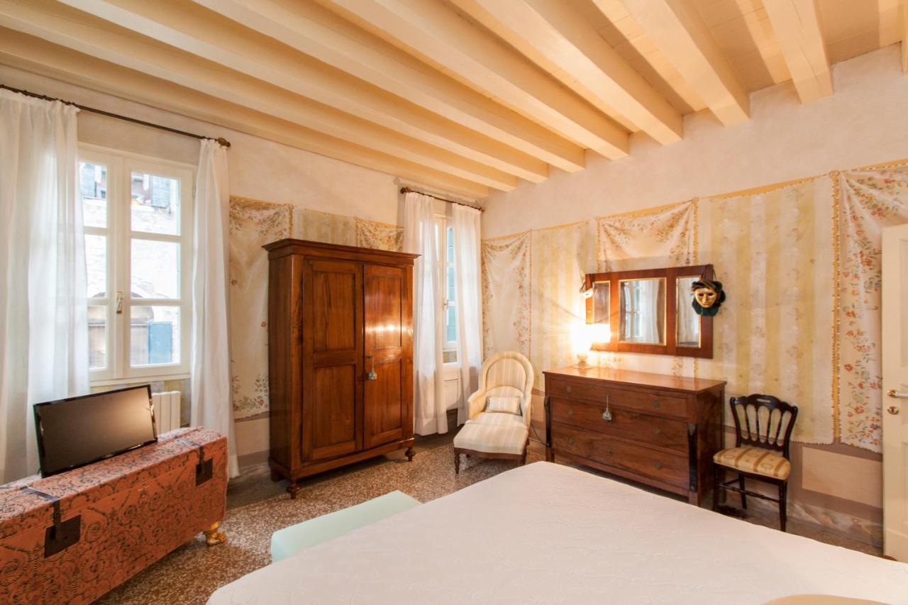 Explore Venice From A Sophisticated Hideaway In San Polo 외부 사진