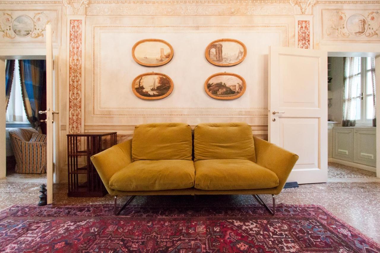 Explore Venice From A Sophisticated Hideaway In San Polo 외부 사진